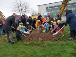 Spatenstich Neubau KiTa und Sporthalle Rehren